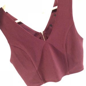 BURGUNDY V-CUT CROP TOP